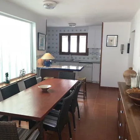 Дом отдыха Casa Neus Кадакес